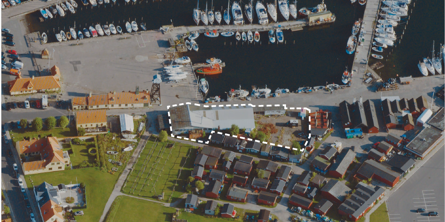 Kort over Dragør Havn med hvidt omrids, der markerer værfsgrunden